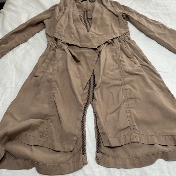 Jacket - Picture 2 of 6